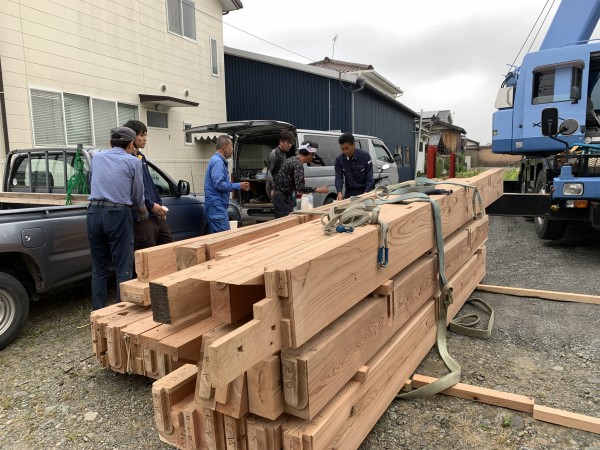 建て方が始まります。　やっぱり木が好き！サムネイル